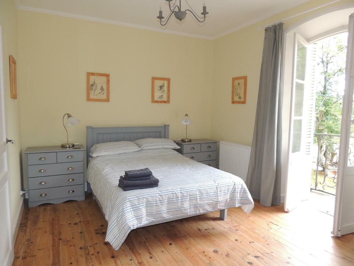Apartament La Tour Du Chambon Brignac-la-Plaine Zewnętrze zdjęcie