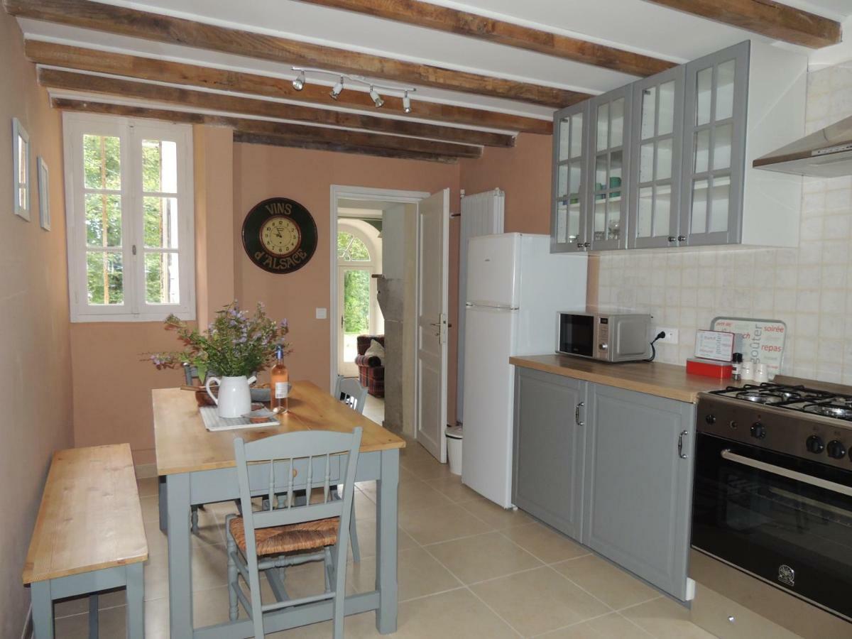 Apartament La Tour Du Chambon Brignac-la-Plaine Zewnętrze zdjęcie