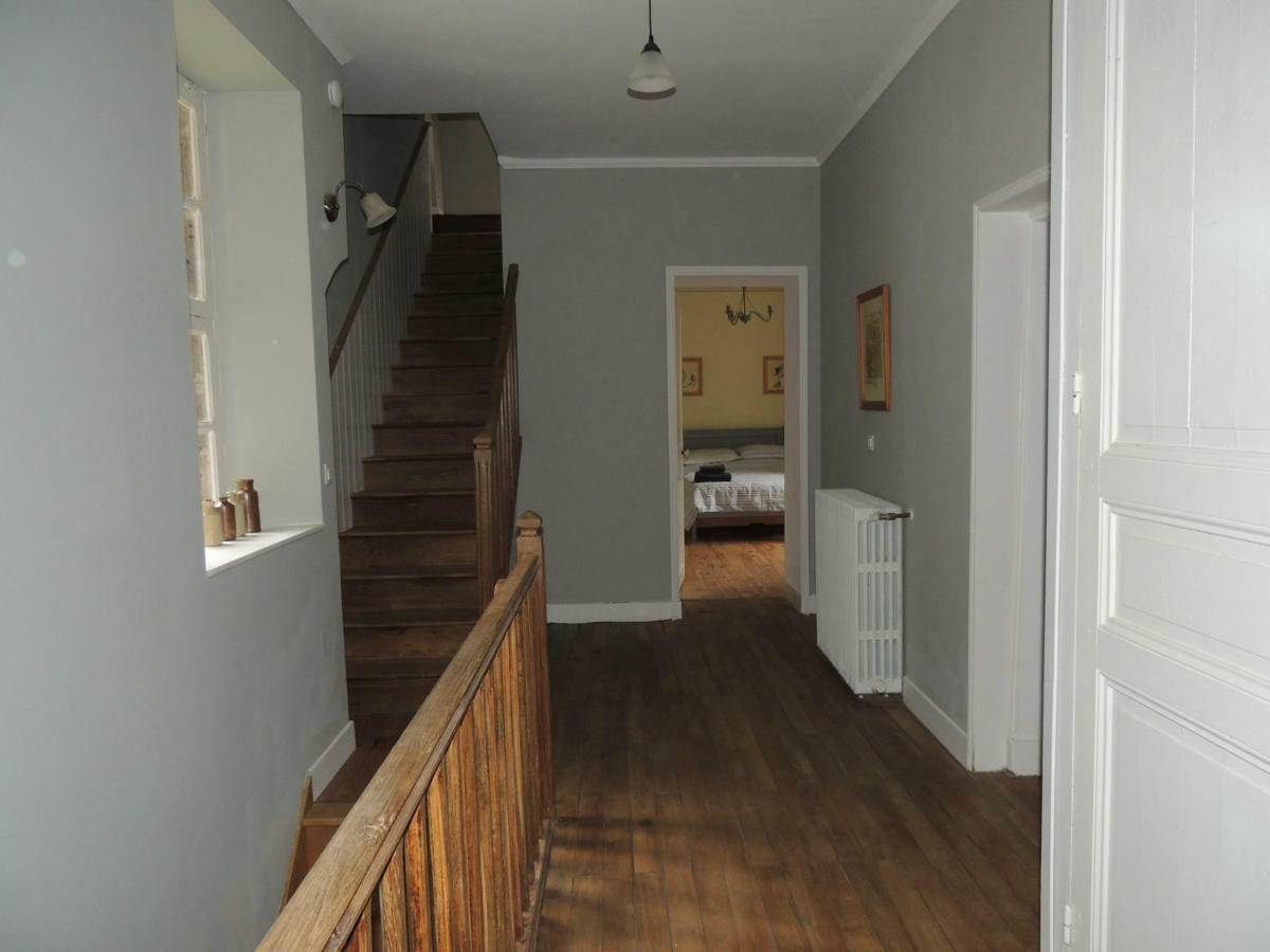 Apartament La Tour Du Chambon Brignac-la-Plaine Zewnętrze zdjęcie